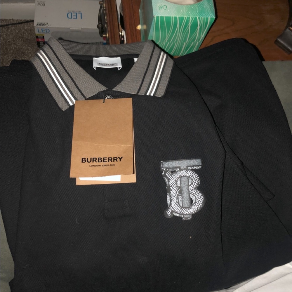 burberry shoes & shirt - Picture 2 of 2